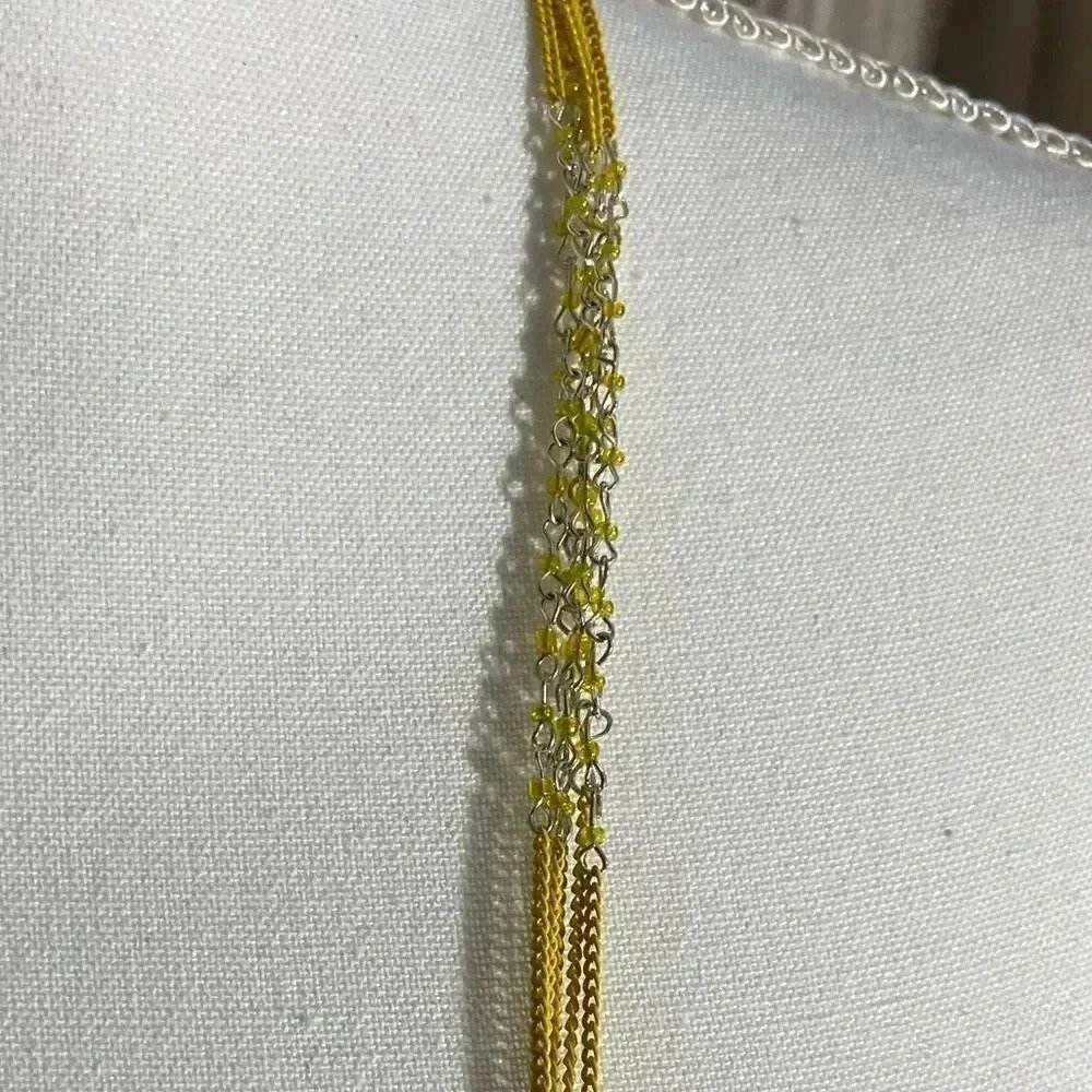 Long pink and yellow silver tone necklace - Picture 5 of 11